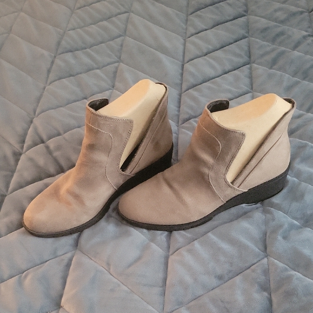 Women's Taupe Ankle Boots - Picture 5 of 9